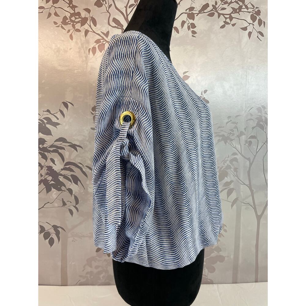 Michael Kors Blouse L Blue White Wave Stripe Grommet Smocked Hem Dolman Coastal - Picture 2 of 7